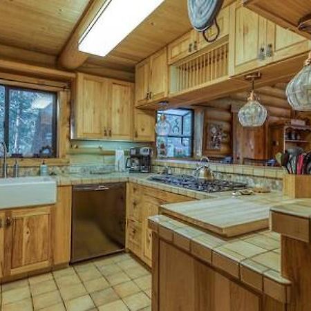 Eagles Nest - Natural Log Cabin With Guest House Айділлвайлд Екстер'єр фото
