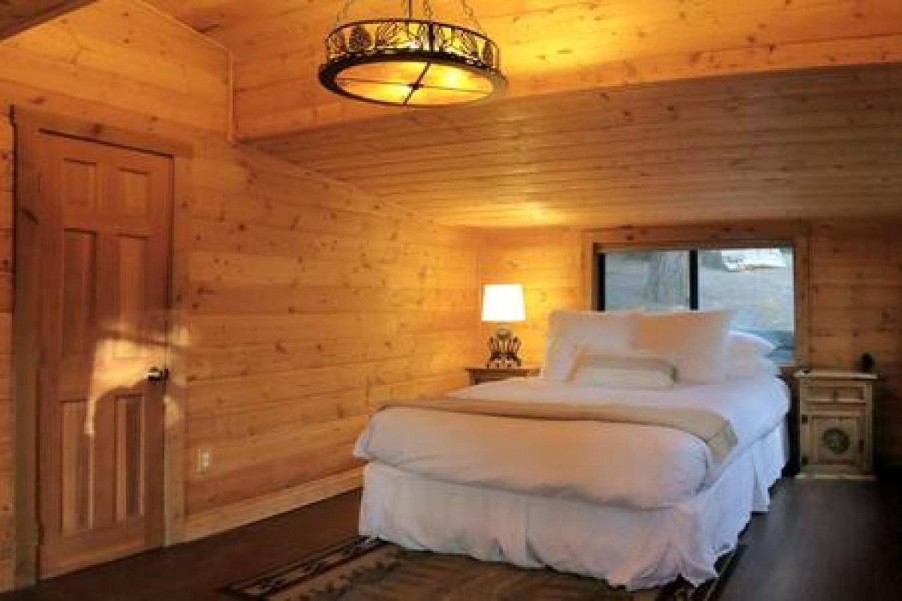 Eagles Nest - Natural Log Cabin With Guest House Айділлвайлд Екстер'єр фото